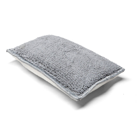 Soft, plush interior sponge designed for effective cleaning of vehicle surfaces, ensuring a professional finish.