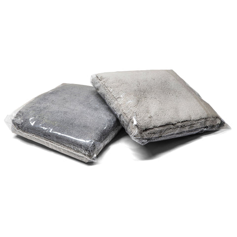 Three-pack of grey-shade microfiber towels packaged for vehicle cleaning and detailing, ideal for achieving a professional finish.